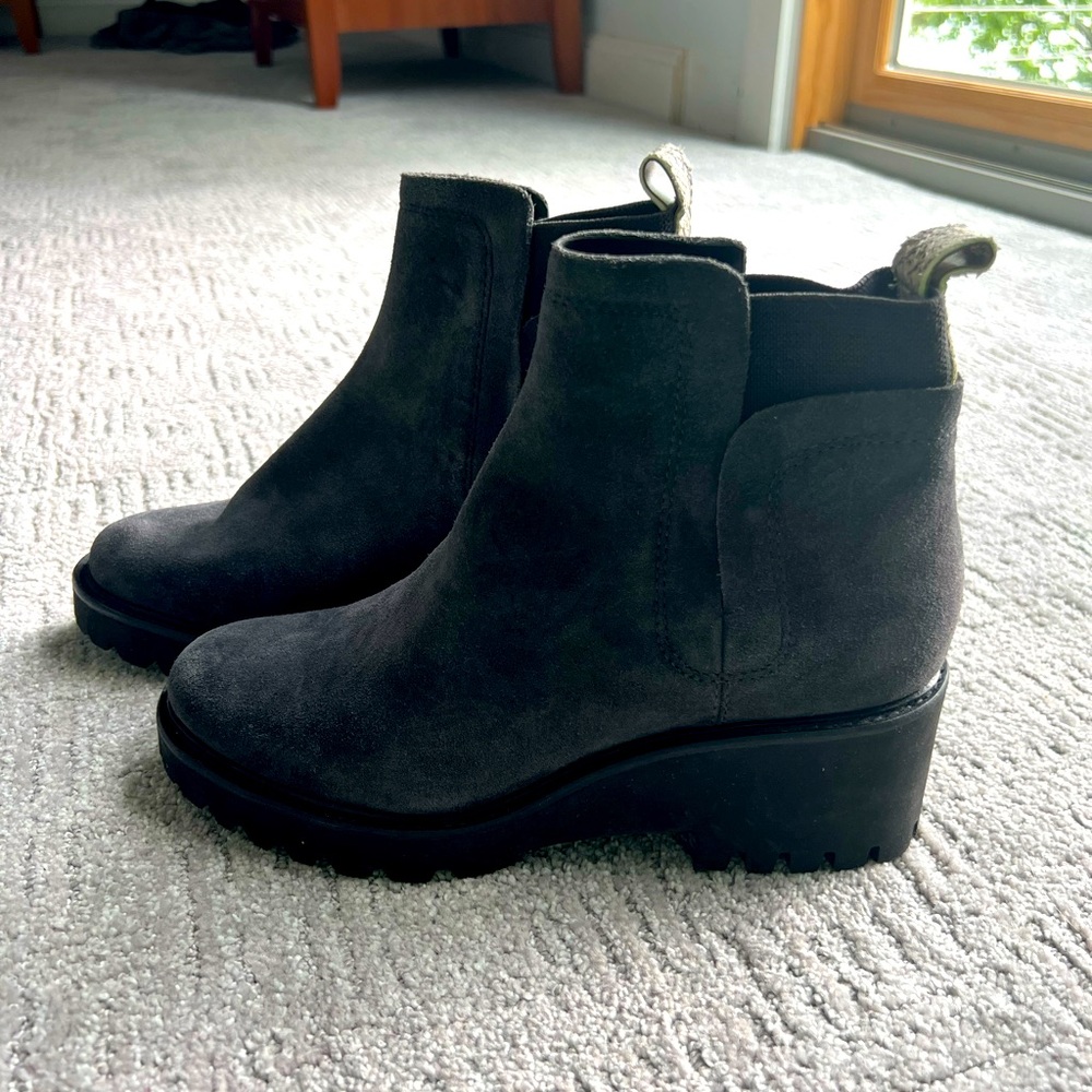 NWT Dolce Vita Huey Wedge Bootie